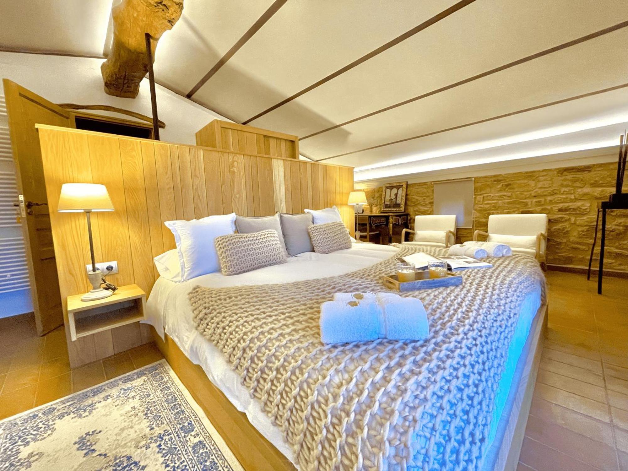 Masia De Queralt Luxury Casa Rural Spa Y Vistas Concabella Εξωτερικό φωτογραφία